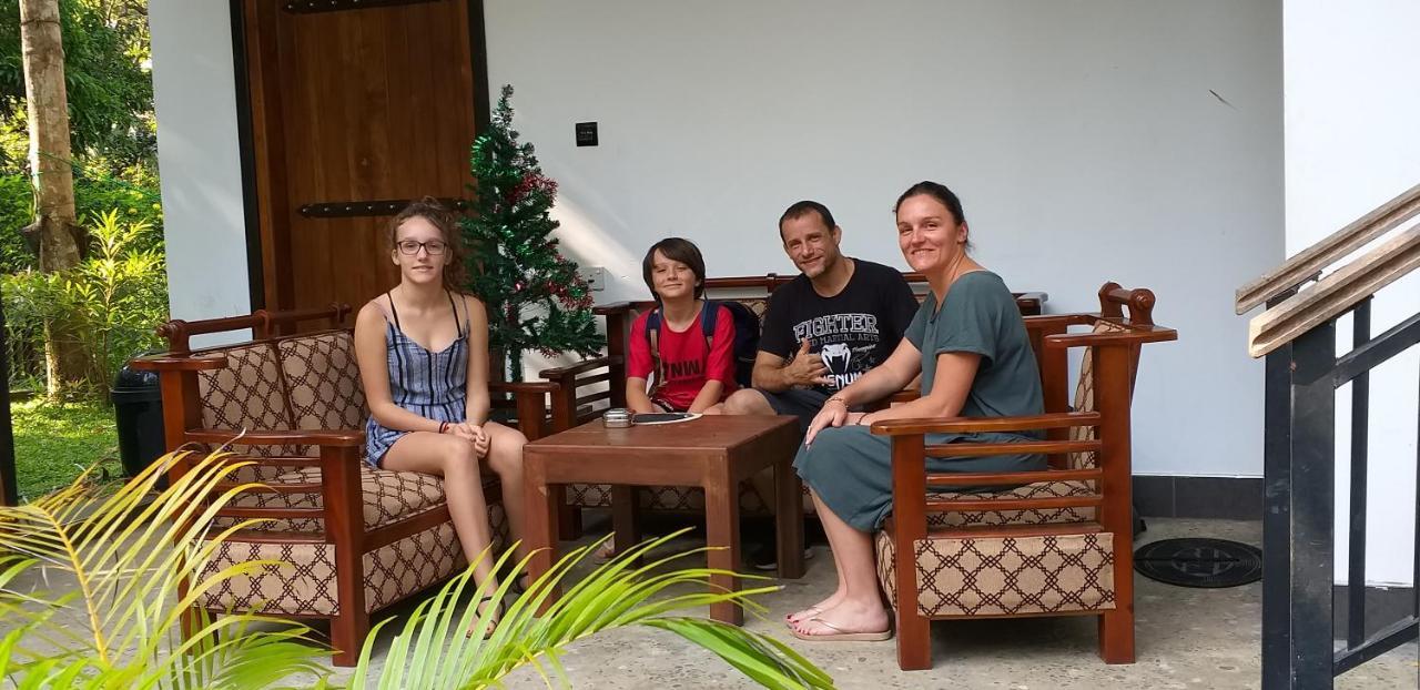 Peacock Riverside Udawalawe Ngoại thất bức ảnh