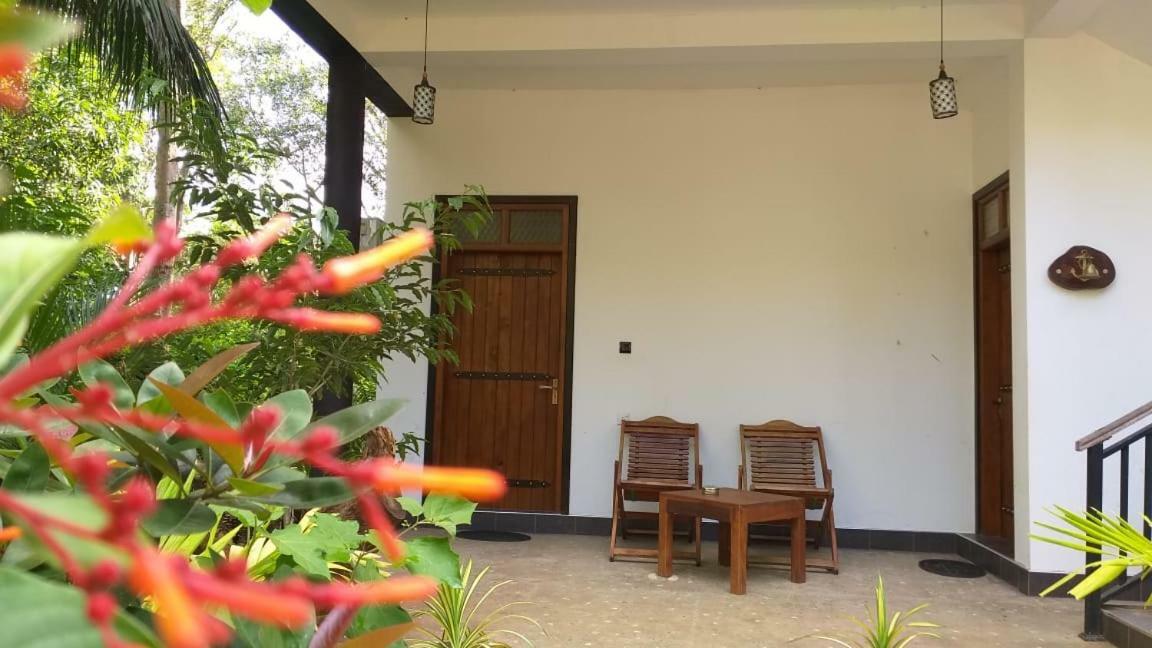 Peacock Riverside Udawalawe Ngoại thất bức ảnh